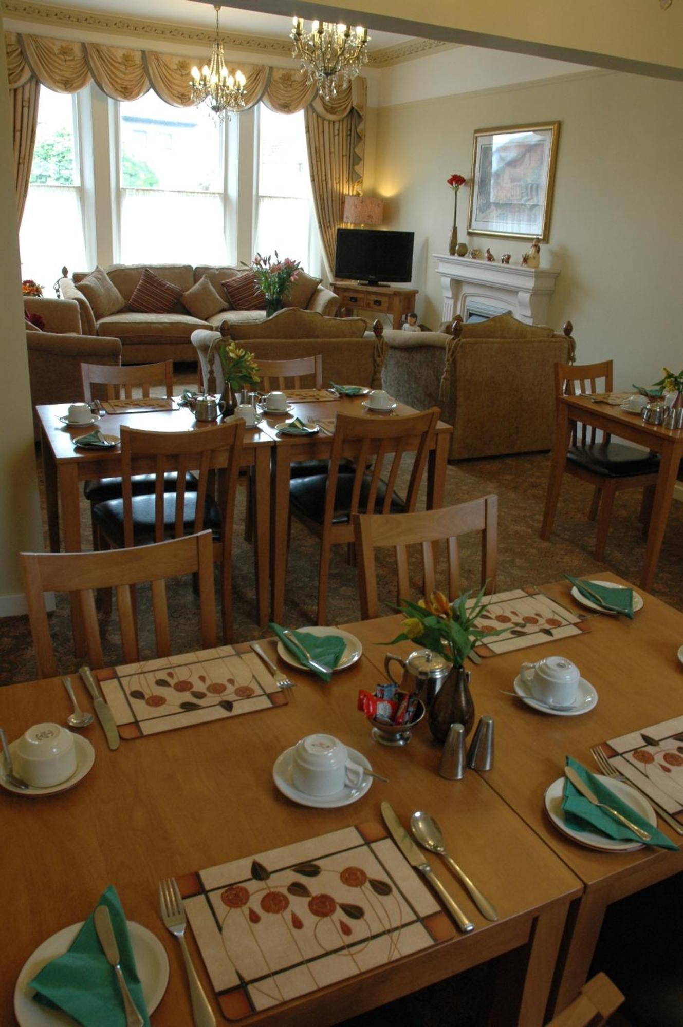 The Bebington Bed and Breakfast Exteriör bild