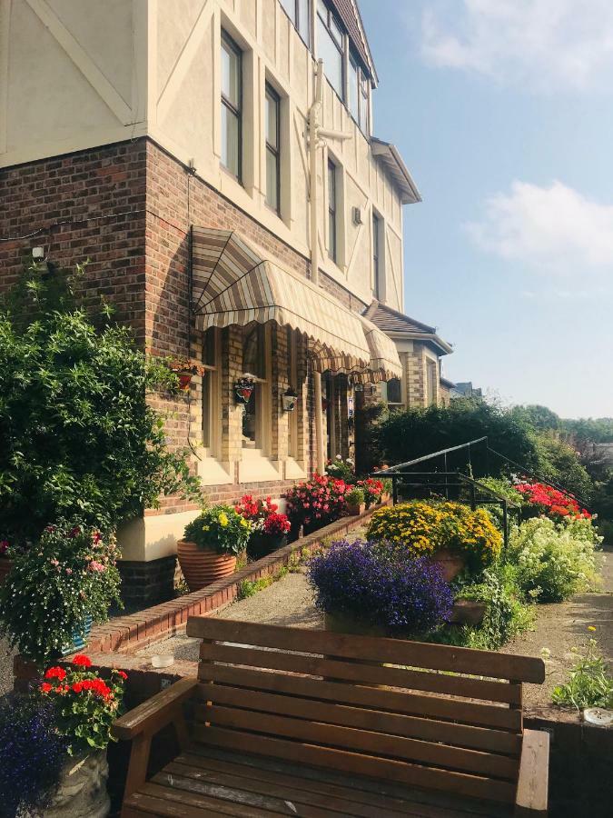 The Bebington Bed and Breakfast Exteriör bild